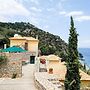 Serene Villa in Pera Melana near Sea