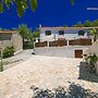 Traditional House With Private Pool and Panoramic Views, Incl. Wi-fi a