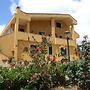 B b S Elia Villa Surrounded by Greenery Inside the Historic Dubini Par