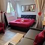 Room-attypical Calm Harmonious Relaxing