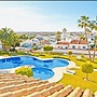 2-bed Apartment 10 min Drive to the Beach!