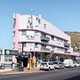 55 on Main Guesthouse and Spa
