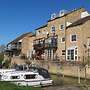 River Courtyard Ground Floor Apt 2BR Parking St Neots Town Centre