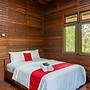 RedDoorz @ Geopark Ciletuh Sukabumi