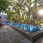 Sunolus Vineyard House