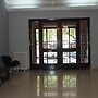 24 11 Petit Hotel