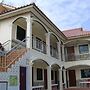 Santhong Rimkhong Hotel