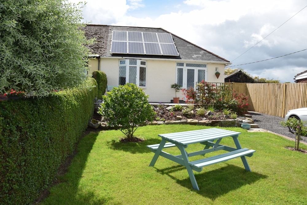 2-bed Cottage - Sleeps4 - Garden - Bbq