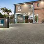 Avenue Motel Apartments