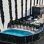 Ibis Lunel Petite Camargue