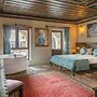 Acer Cave Hotel