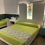 Room-triple Room in B&b - a Stone's Thro