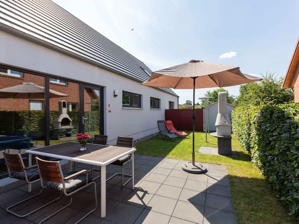 Delightful Holiday Home in Zierow near Sea Beach