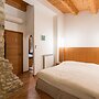 House With Pool, Garden and Wifi in Medieval Village, With Panoramic V