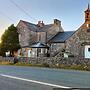 Old School House Sleeps 26, Pets