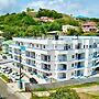 Blue Star Apartments and Hotel