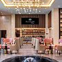 Blossom Hotel Houston, Curio Collection by Hilton