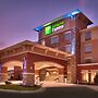 Holiday Inn Express and Suites Overland Park by IHG