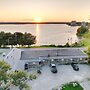 Lakeside Inn