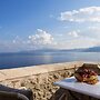 Moni Emvasis Luxury Suites