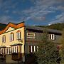 Aurora Inn