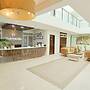 Holiday Suites Business District (Empire Suites Hotel)