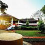 Deluxe Double Room In British Bungalow