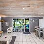 302 On Old Seaview Road - Stargazer Cottage