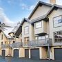 Ski in Out, Great Location, Free Shuttle Bus