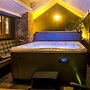 Foxglove - Luxurious Barn Conversion