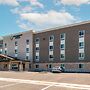 WoodSpring Suites Bakersfield Airport
