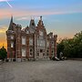 Wellness Castle With Cinema Bliss