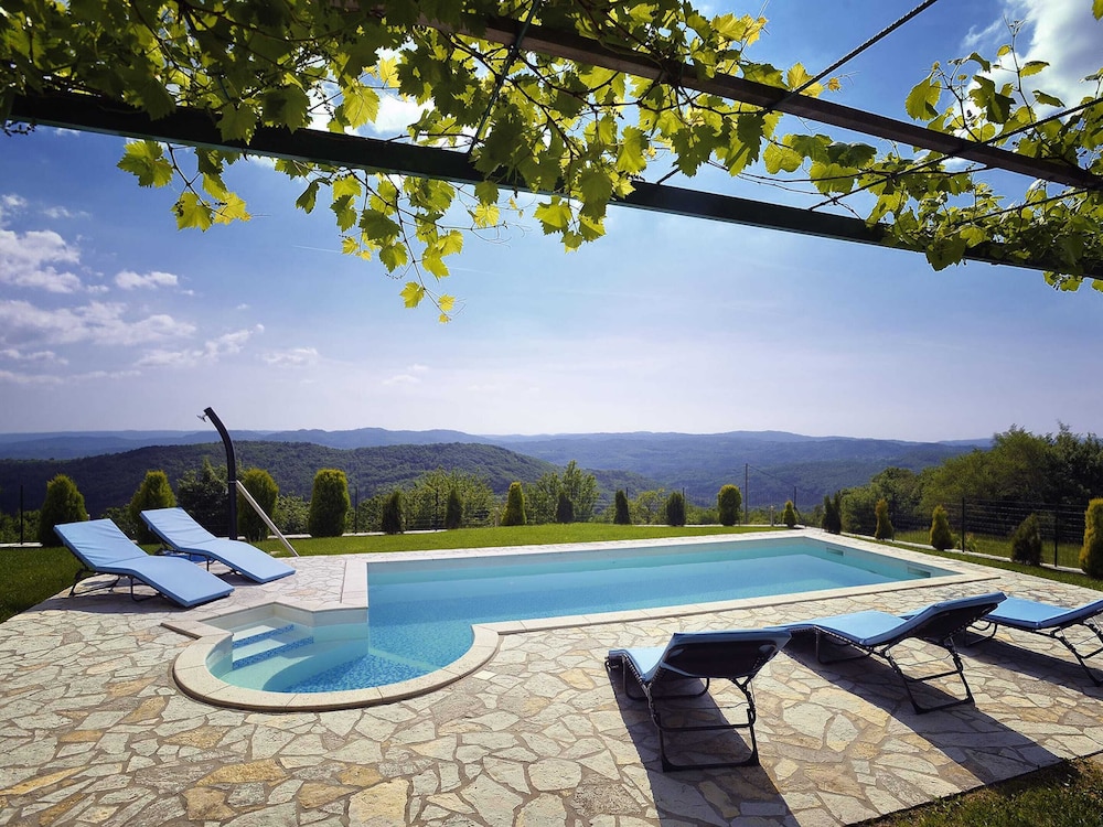 Villa in Lupoglav With Pool Near the Sea