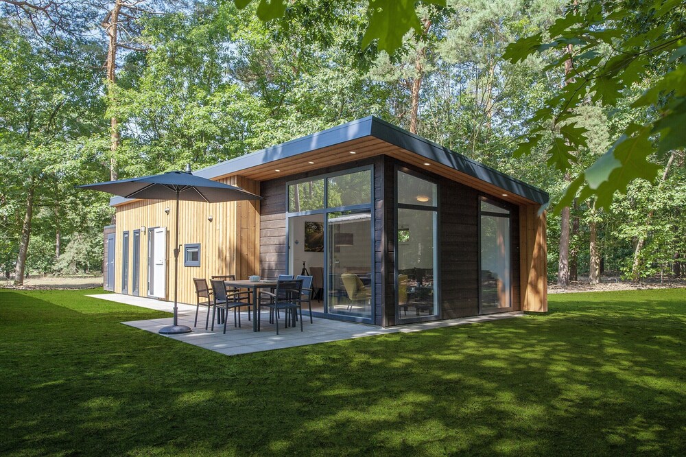 Modern Lodge With Dishwasher, Near Helmond