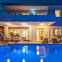 Villa in Cres With Sea Views & Pool