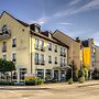 Hotel Henry