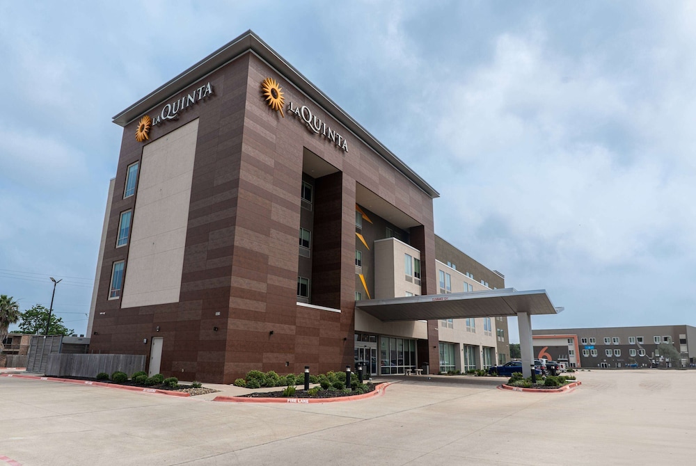 La Quinta Inn & Suites by Wyndham Corpus Christi Southeast