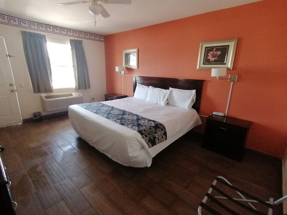 Hotel Express Inn
