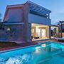 Luxury Villa White Rose with the Pool