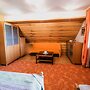 Country House Mirt