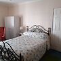 House in Historic Village - Sleeps 6