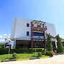 White Palace Hotel