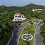 La Loma Suites