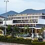Royal East Resort