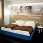 Serviced Apartment- Free Parking - Breakfast bar