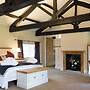Characterful Couples Getaway in a Country Estate