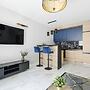Lumina apartment on Drewnowska