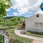House Mali Dvori