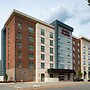 Hampton Inn & Suites Greensboro Downtown