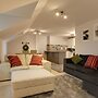 BookedUK - Penthouse 3 Bedroom Apartment